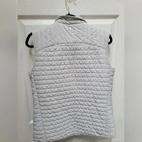 Storm Creek Women's Front Runner Insulated Vest Size Large - Picture 2 of 4